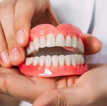 What Are the Main Types of Dentures? Which One Fits You?
